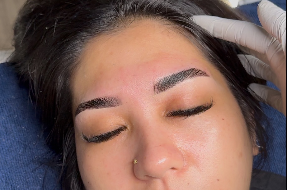 Brow Sculpting, Wax & Tint