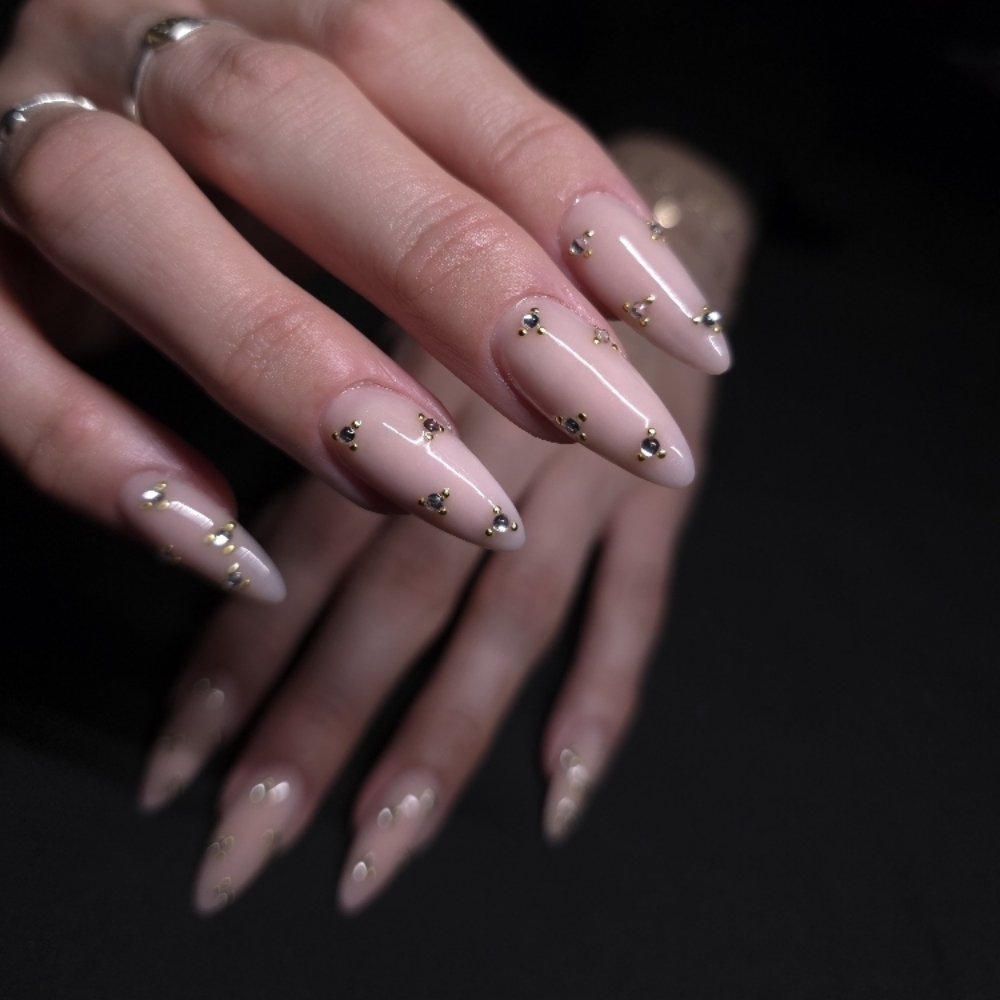 Acrylic fill-in at 22 Suns Studio in Richland, WA