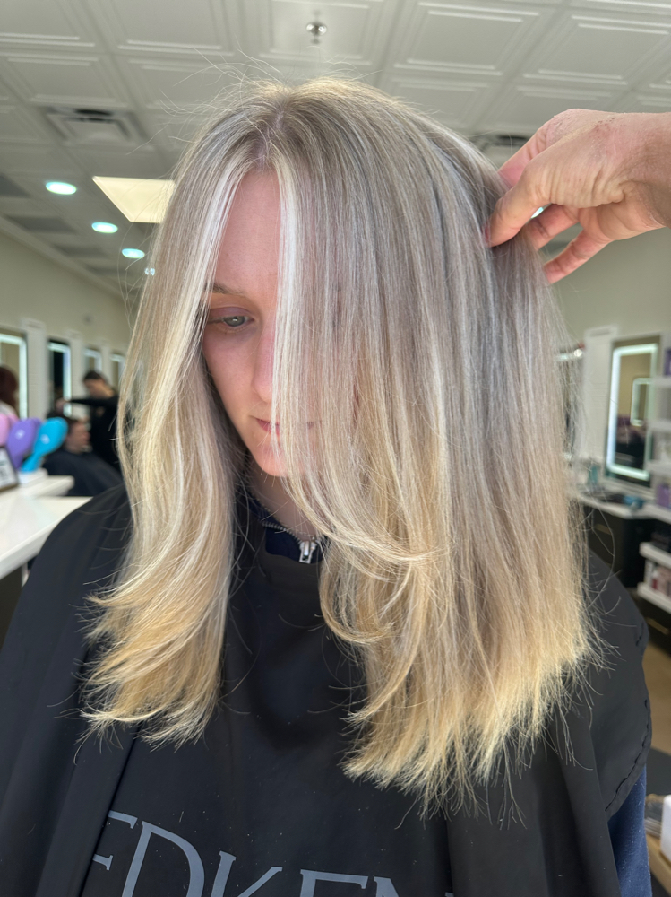 Shampoo and Blowout
