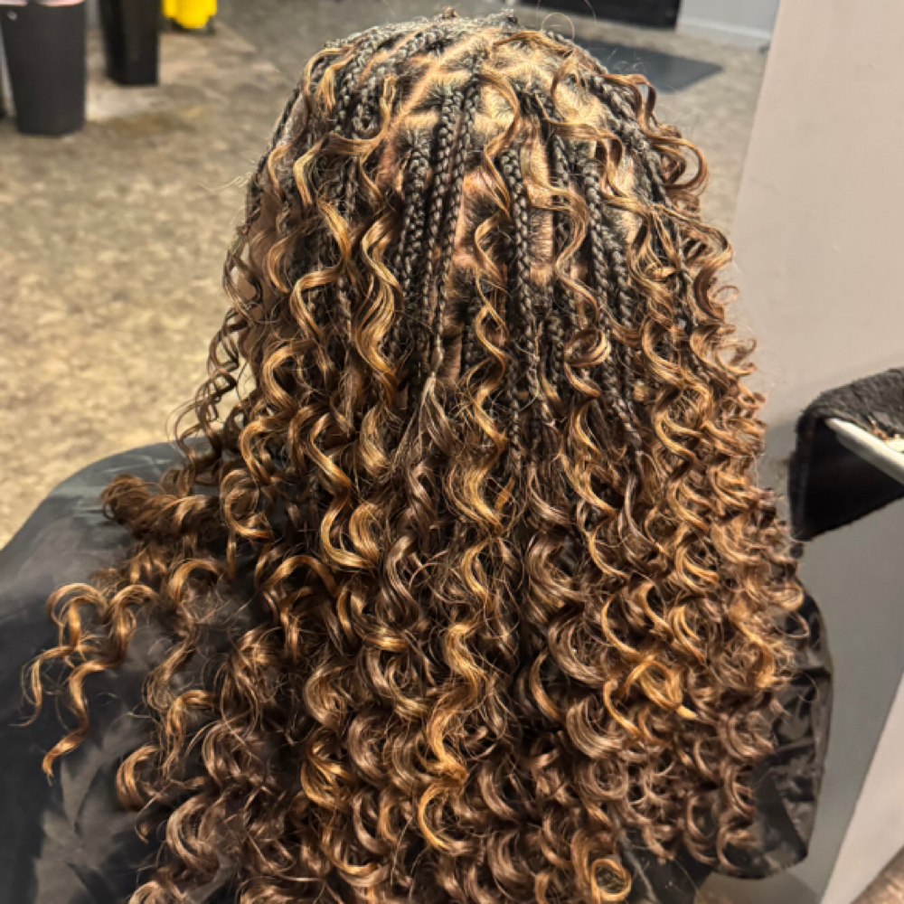 Miracle Knots at Brittney Divine in Birmingham, AL