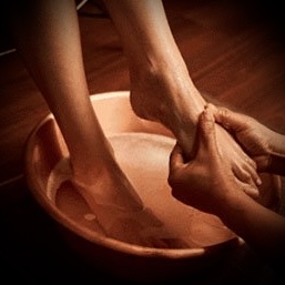 Vermilionaire Foot Bath