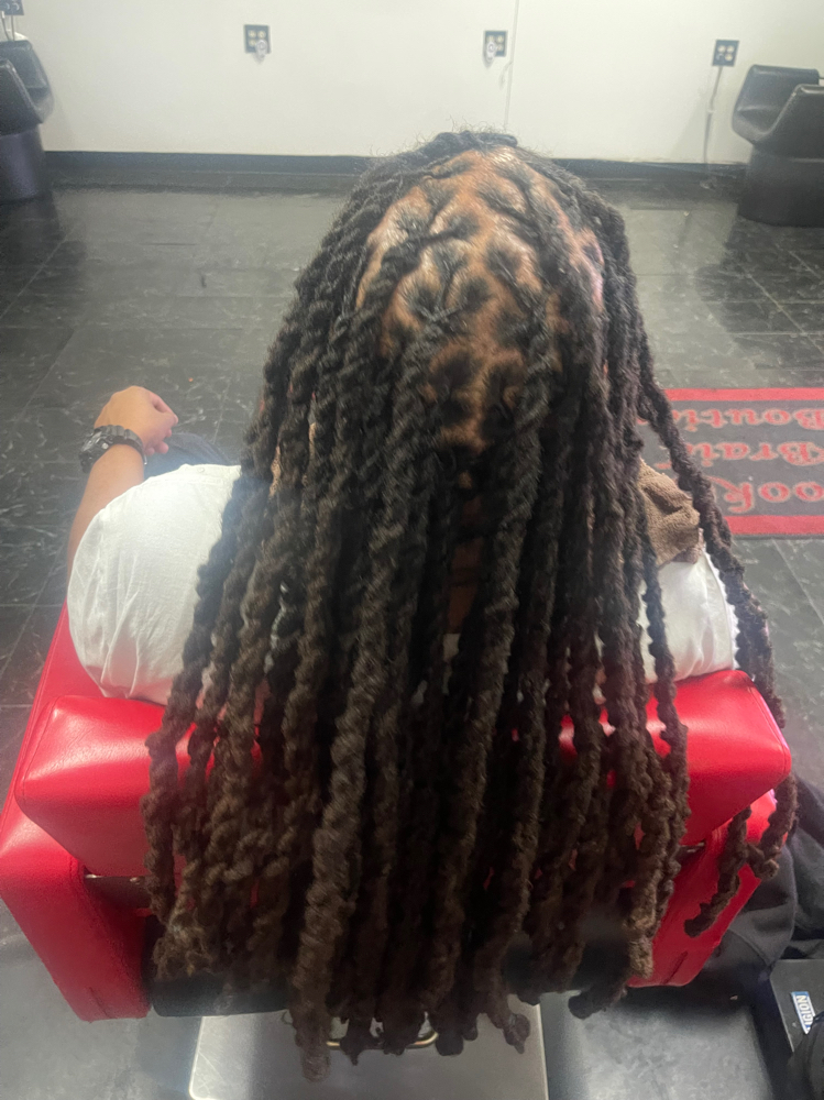 Retwist Mid- Back Locs