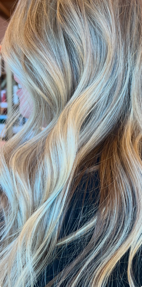Full Blonding / Custom Color & Cut