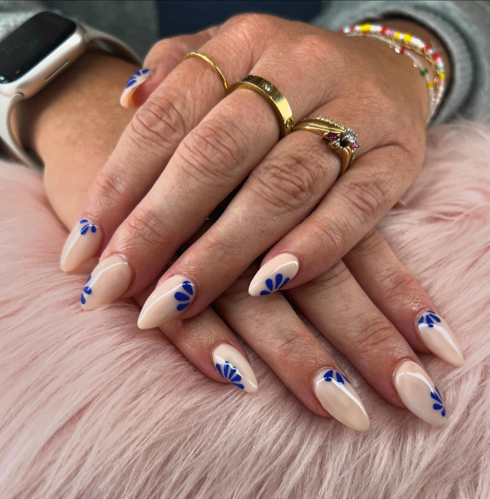 Medium Acrylic Nails