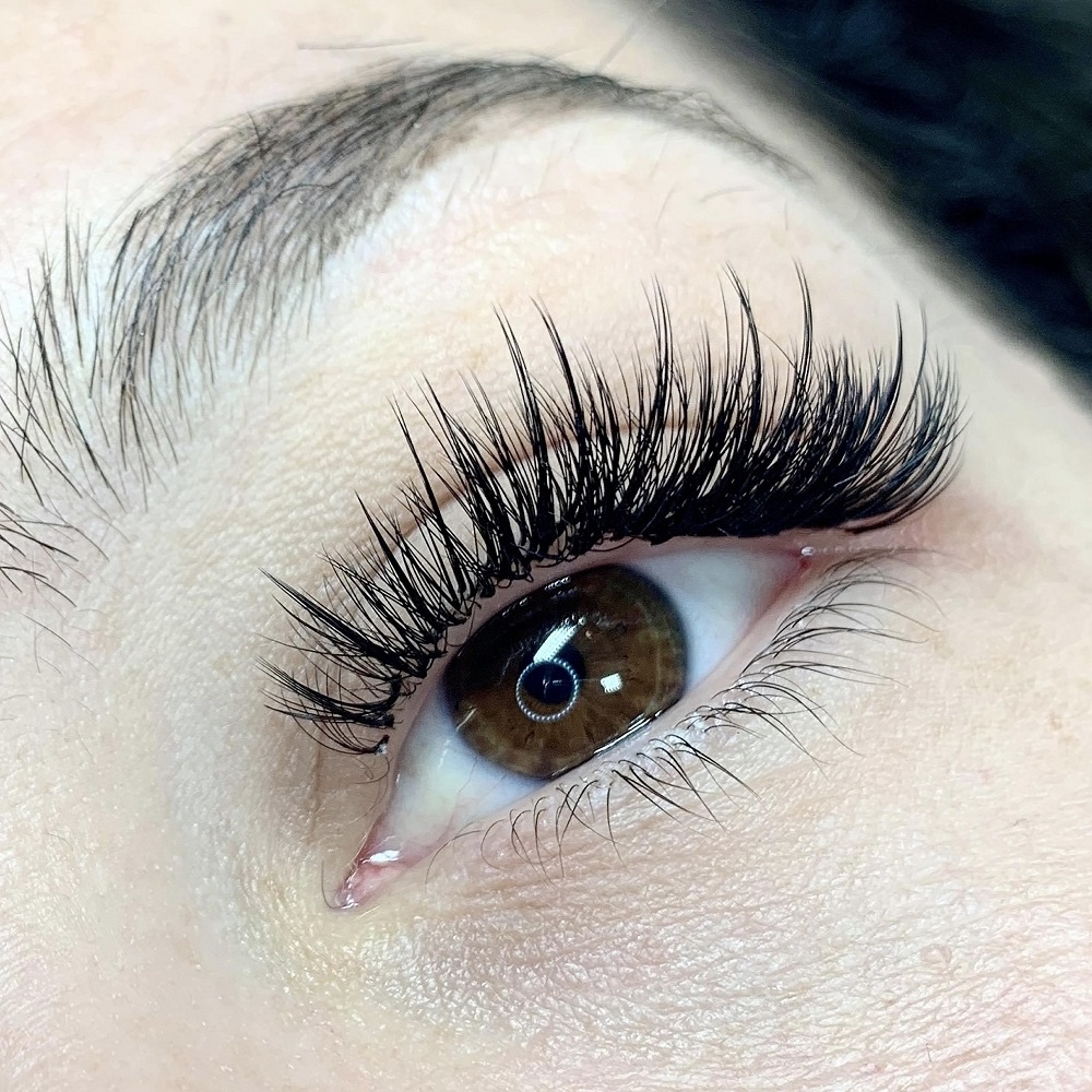 Hybrid Eyelashes at Luxx Beauty Hair & Esthetics in Pflugerville, TX