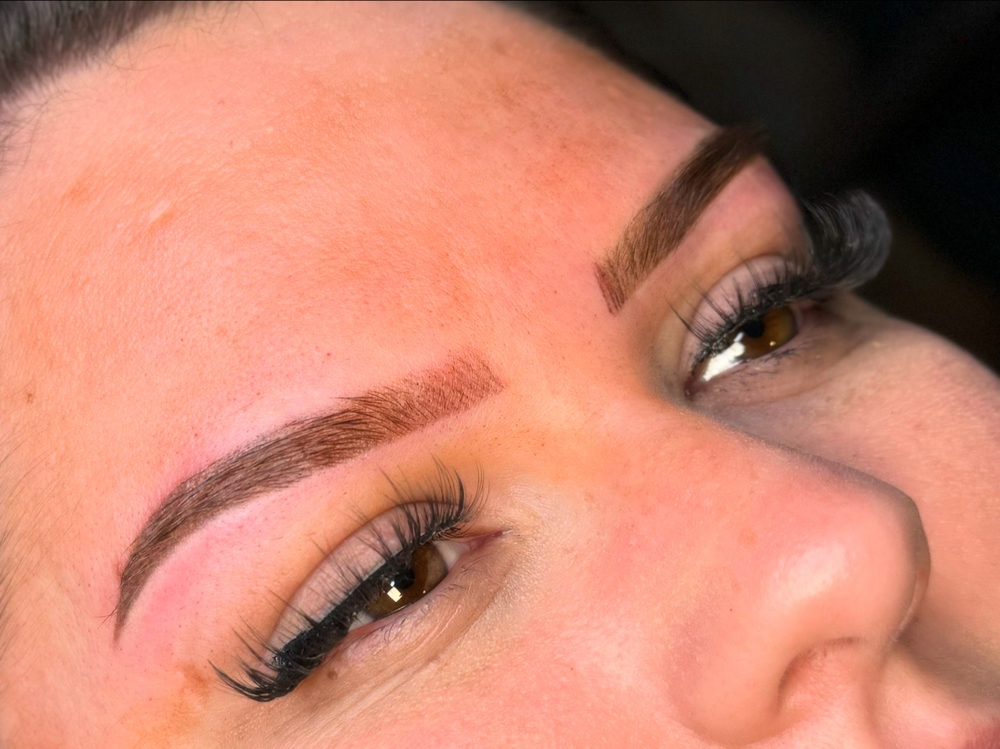 Semi-Permanent Brow Highlight