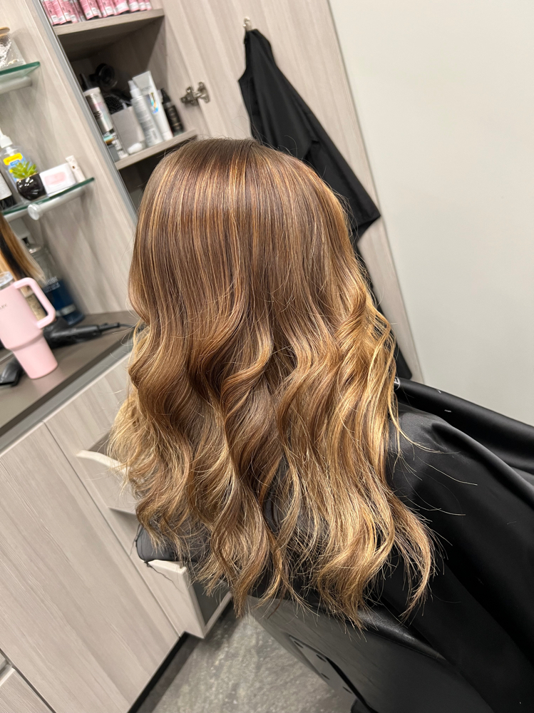 Color @ Roots- Add Foils, Style