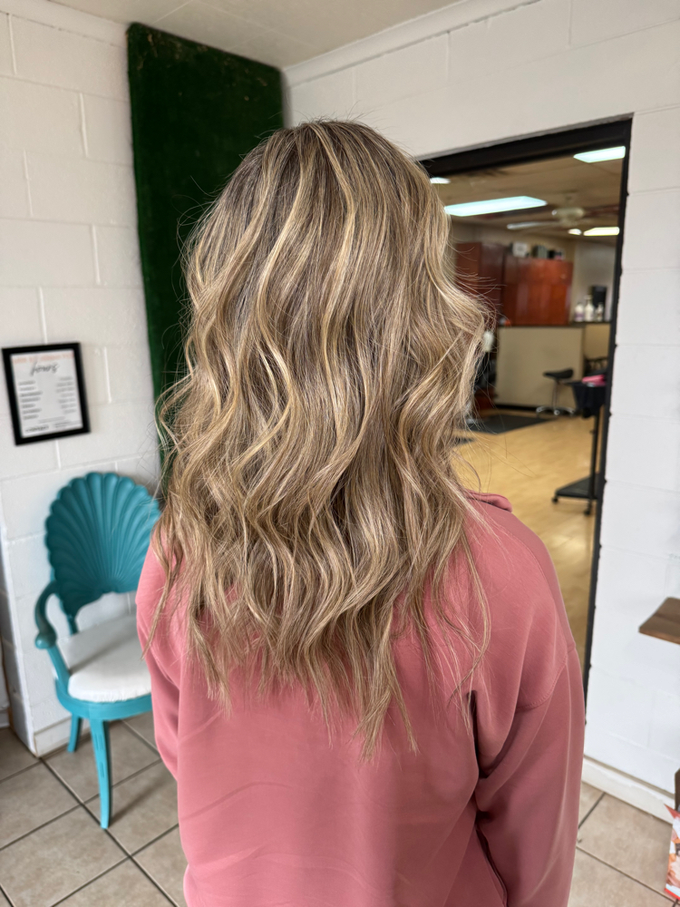 Womens Shampoo & Hair Cut!