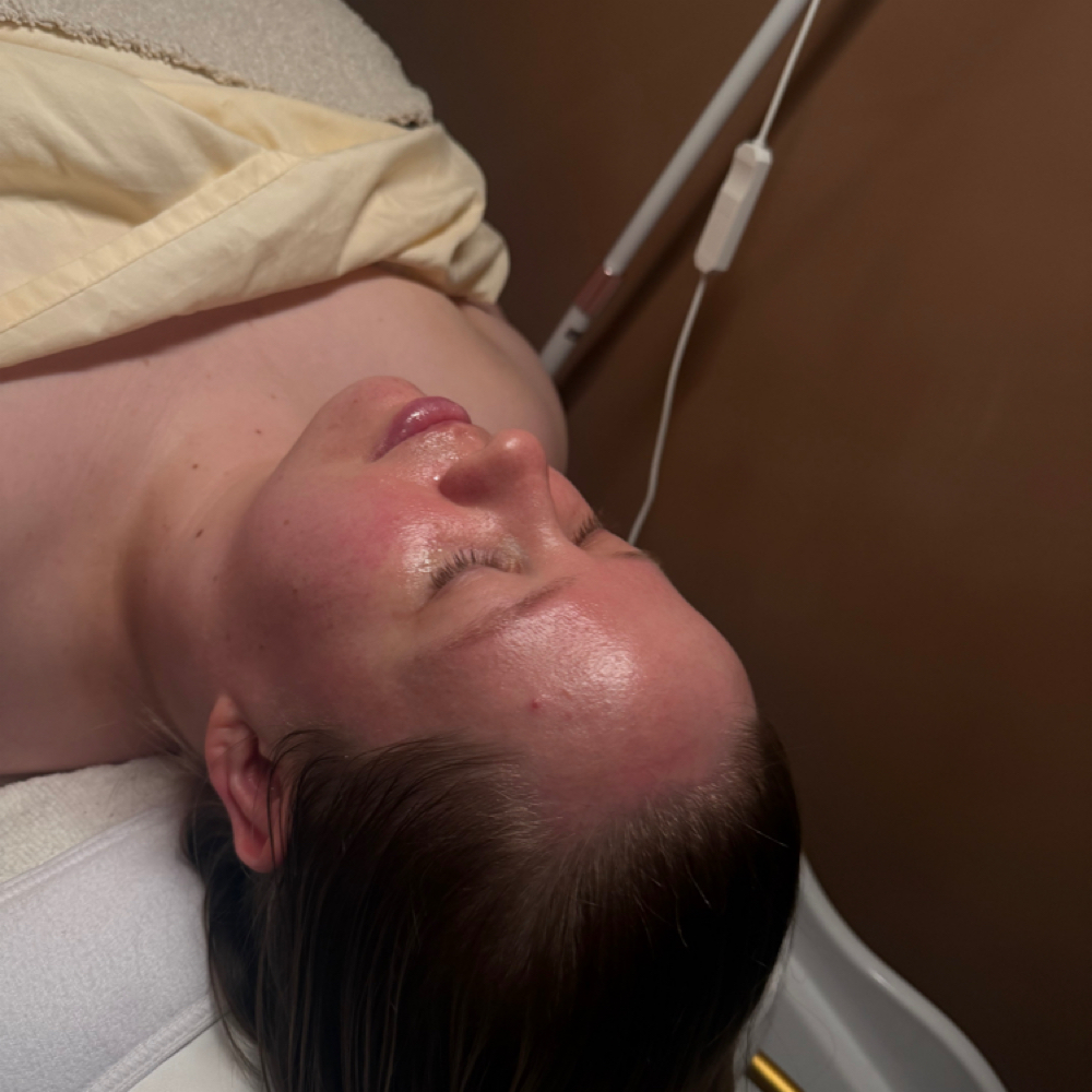 Glow & Go Special at Simply Skin in Brazil, IN