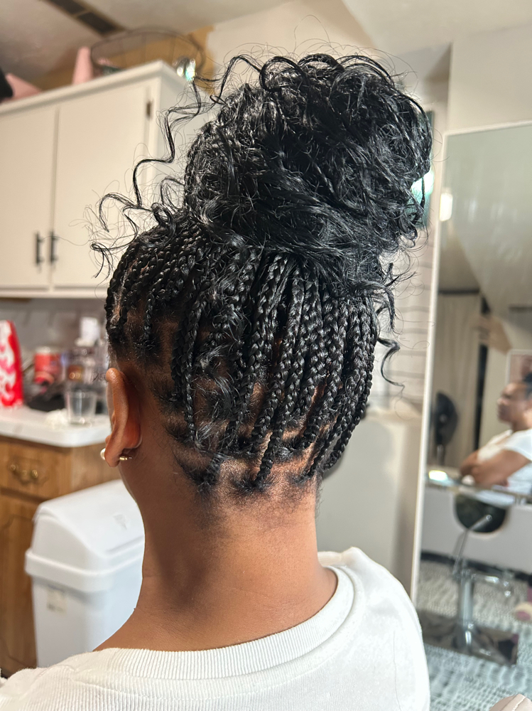 Small Knotless Braids