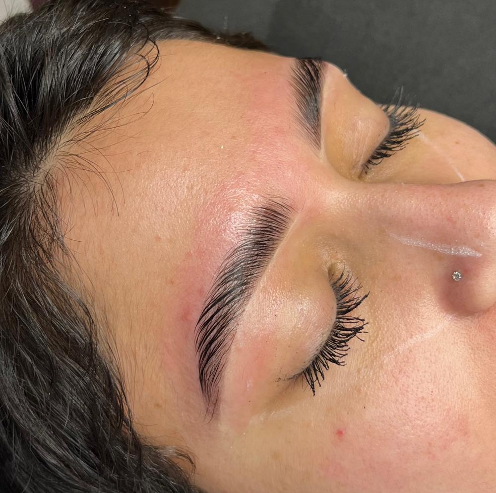 Brow lamination & Tint