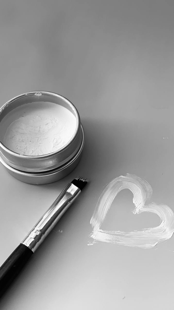 Brow Tint & Shape