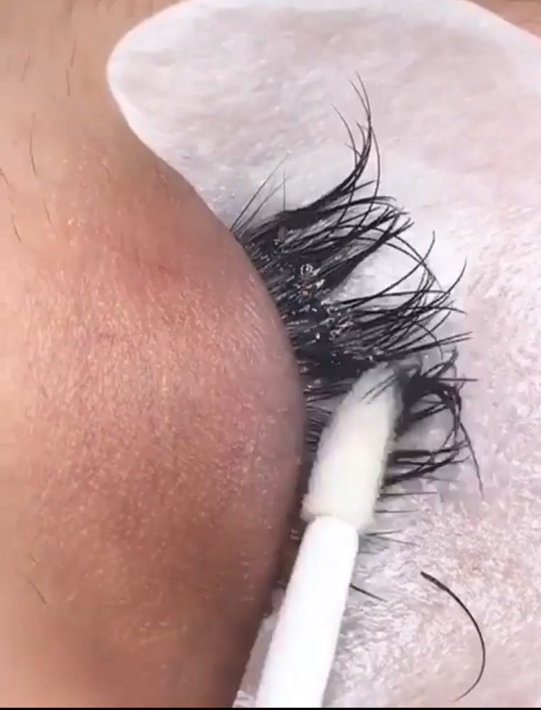 Lash Removal