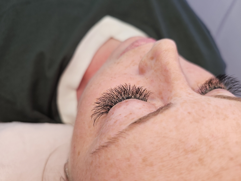 W Lashes: Full Set