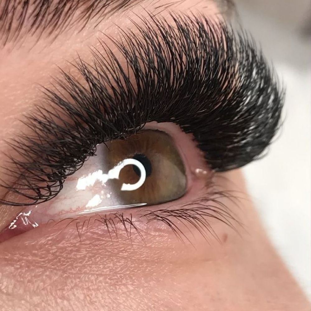 Volume full set at Adri_beautyskincare in Miami Lakes, FL