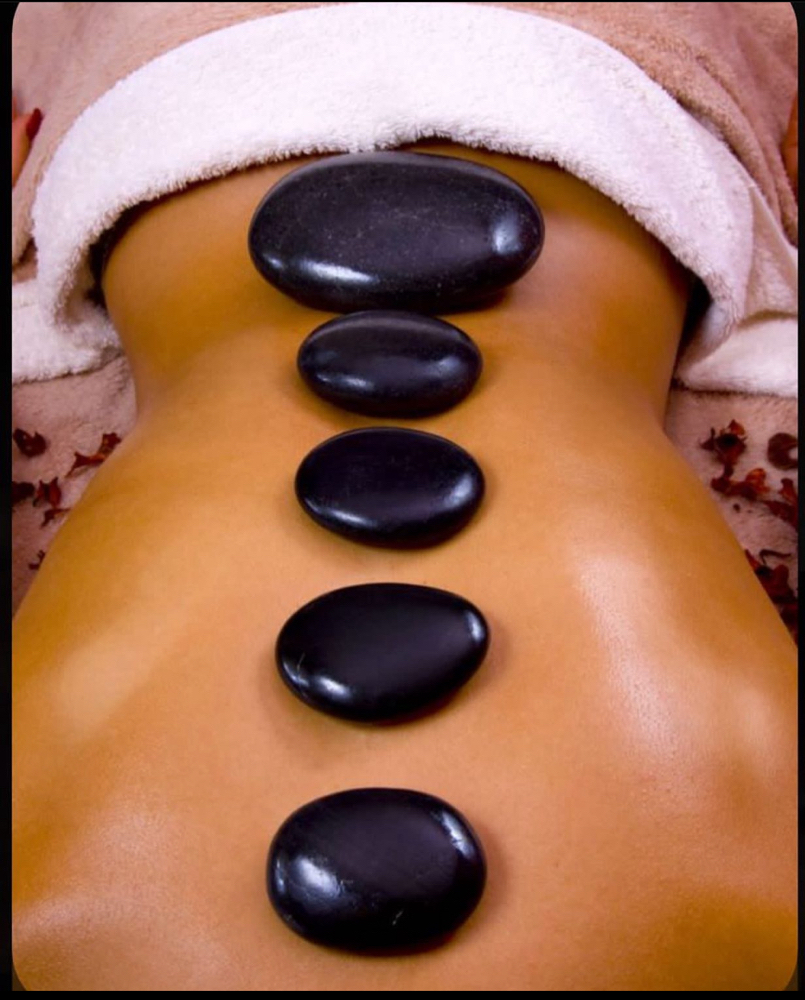 Signature Massage + Hot Stone