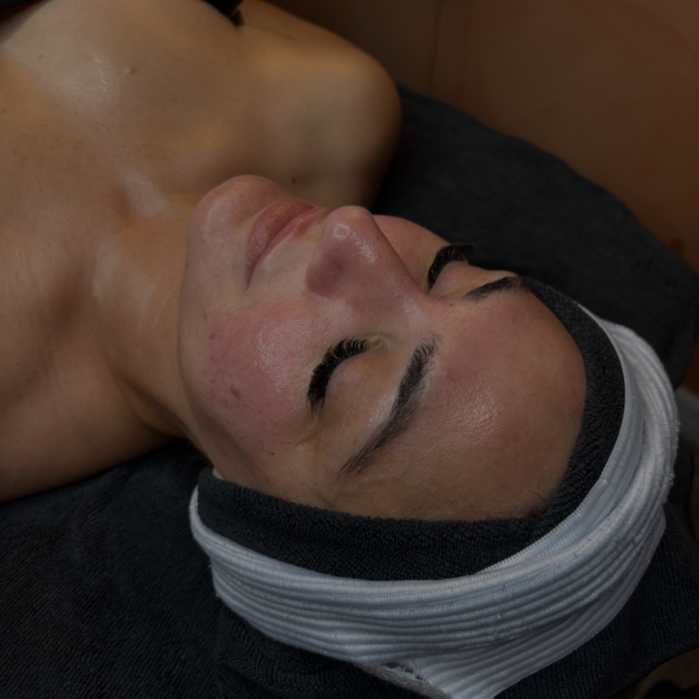 Dermaplane Facial