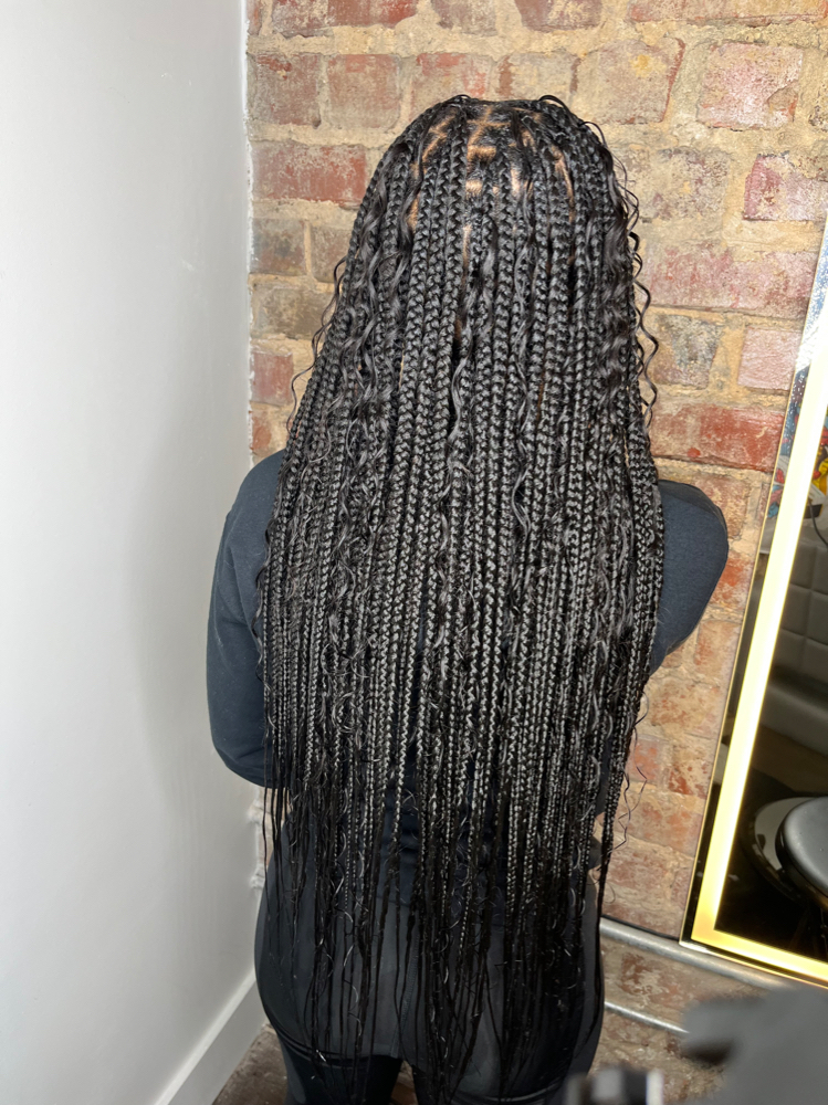 Medium Boho Knotless Light Curls