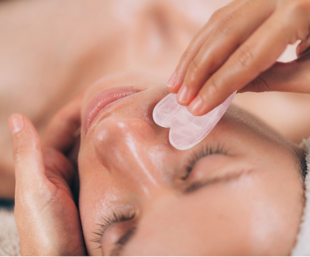 Crystal & Collagen Sculpting Facial