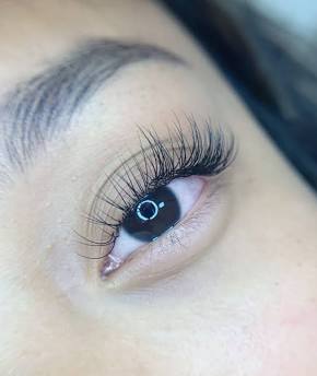 Hybrid Lash Full Set at Alchemy Studio in Monroe, WA
