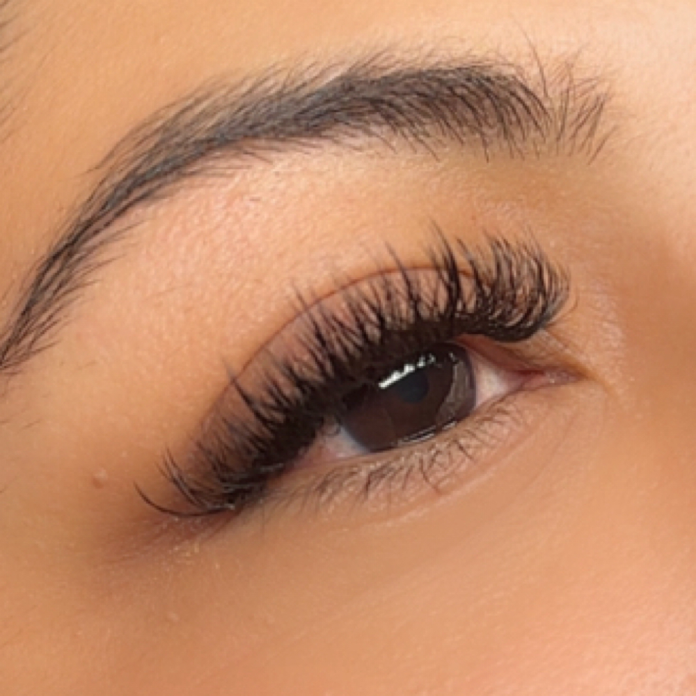 Wispy Hybrid Set at BonitaAestheticsLLC in Tyler, TX