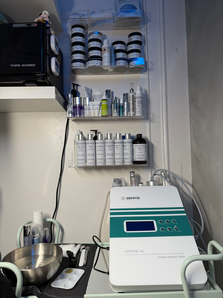 Hydrodiamond Facial