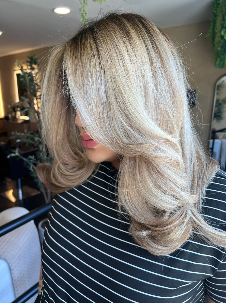 Haircut + Blowdry