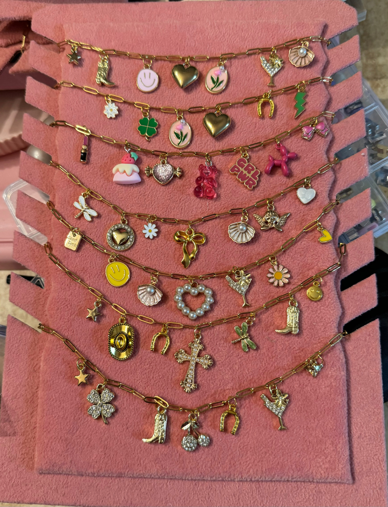 Charm Bar✨
