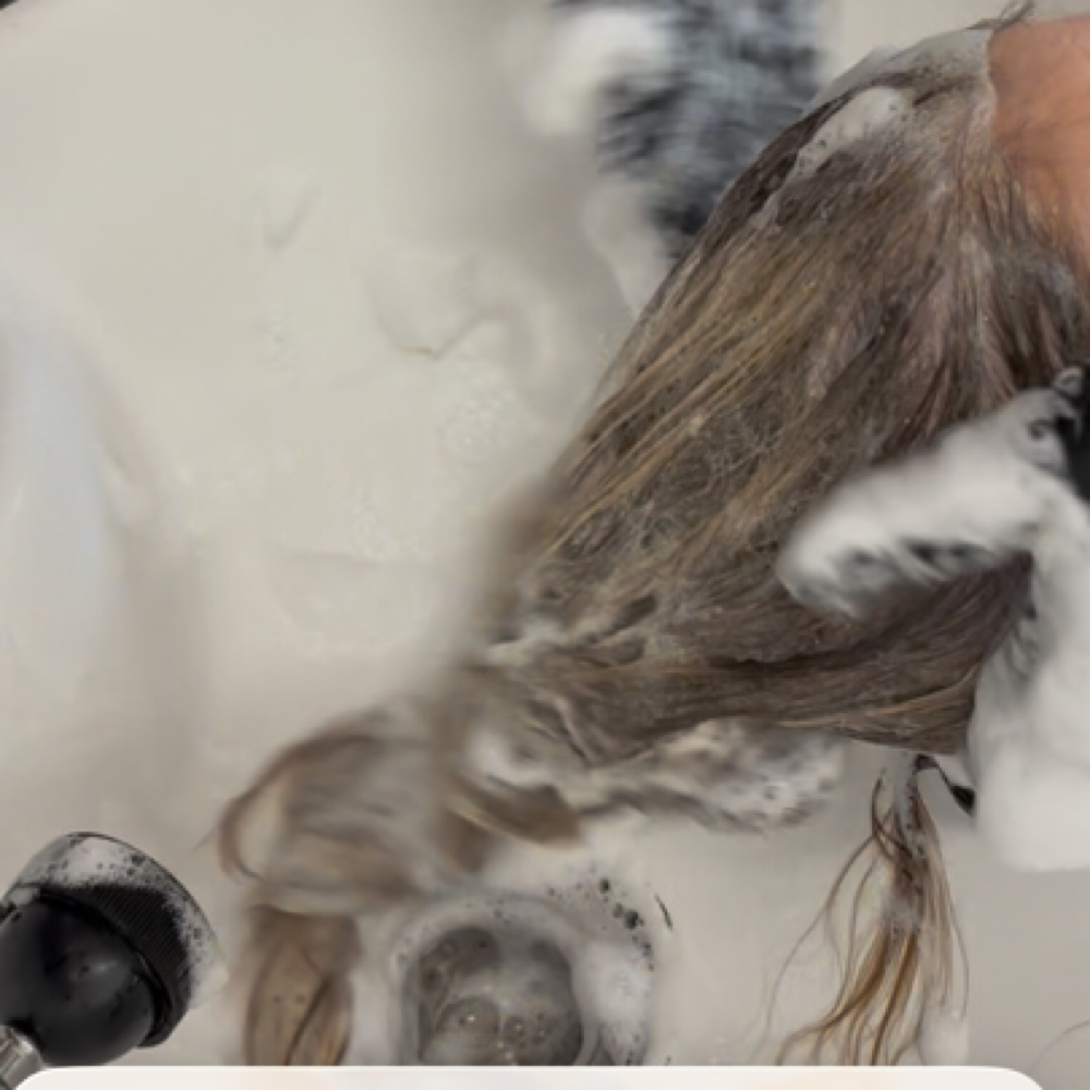 Deep Scalp Massage at Psiloveyourcurls@salonfable in louisville, KY