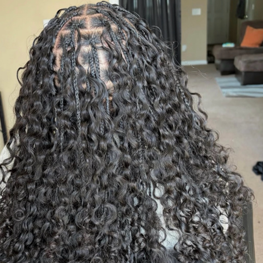 Medium Hybrid Miracle Knots at TwistedSistaLLC. in Kahului, HI