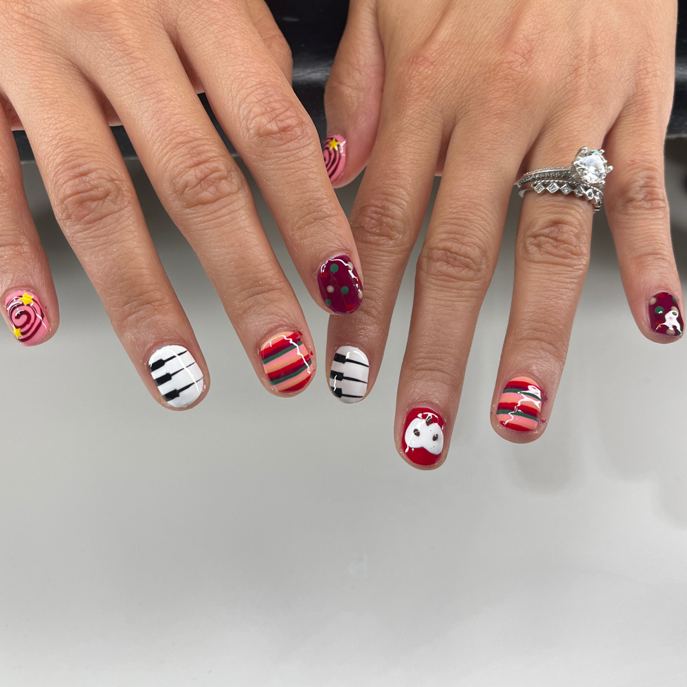 Gel Mani Nail Art Level 3 at Jaded Nailzz in san antonio, TX