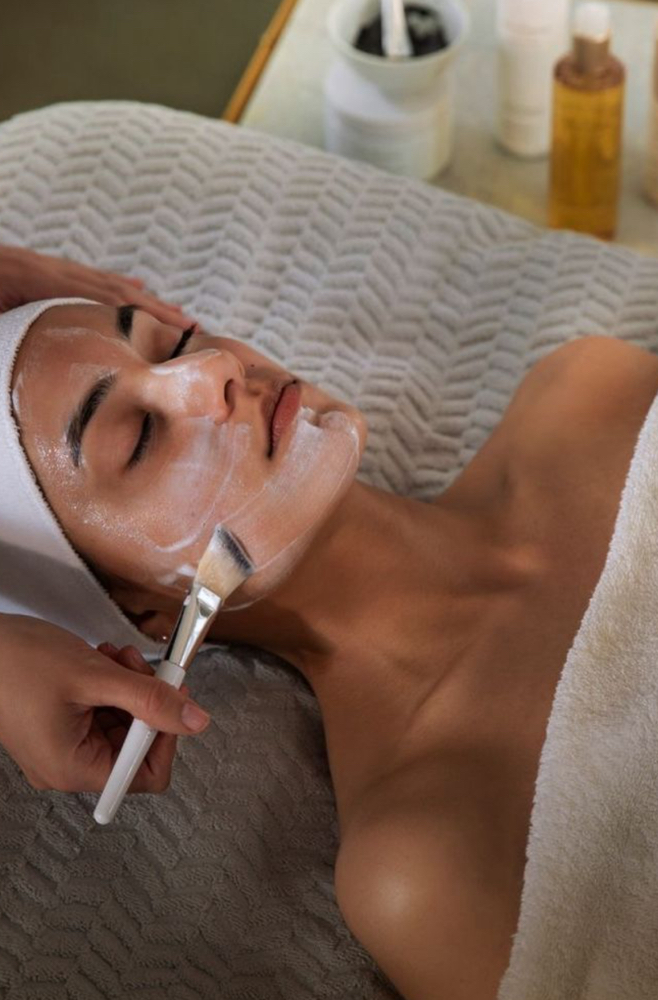 Dermaplane Relaxer Facial