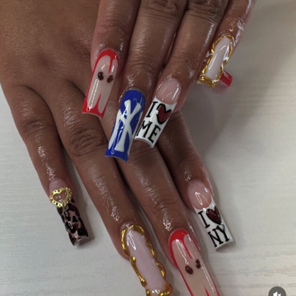 Holiday Model Set at Kè Luxè Beauty Bar in Louisville, KY
