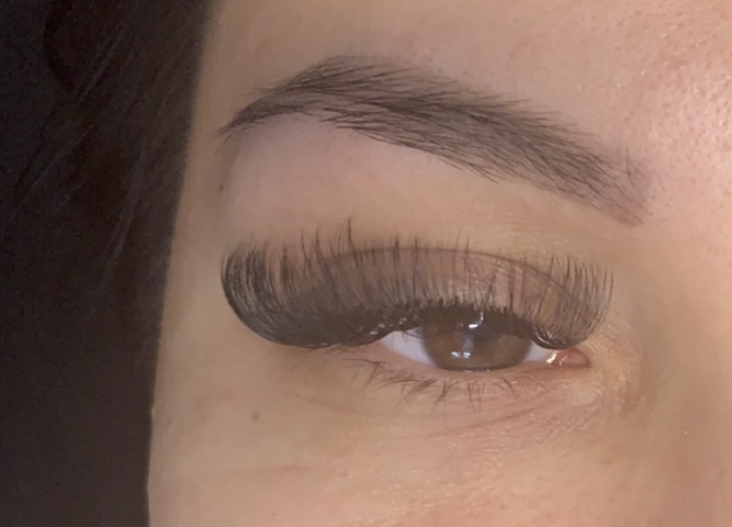 Hybrid Eyelash Extensions
