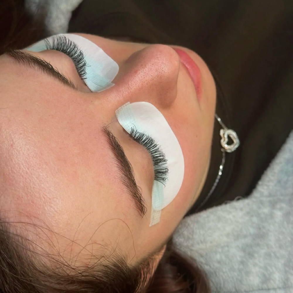 Classic Fill (2-week) at Court's Lash Room in Woodstock, CT