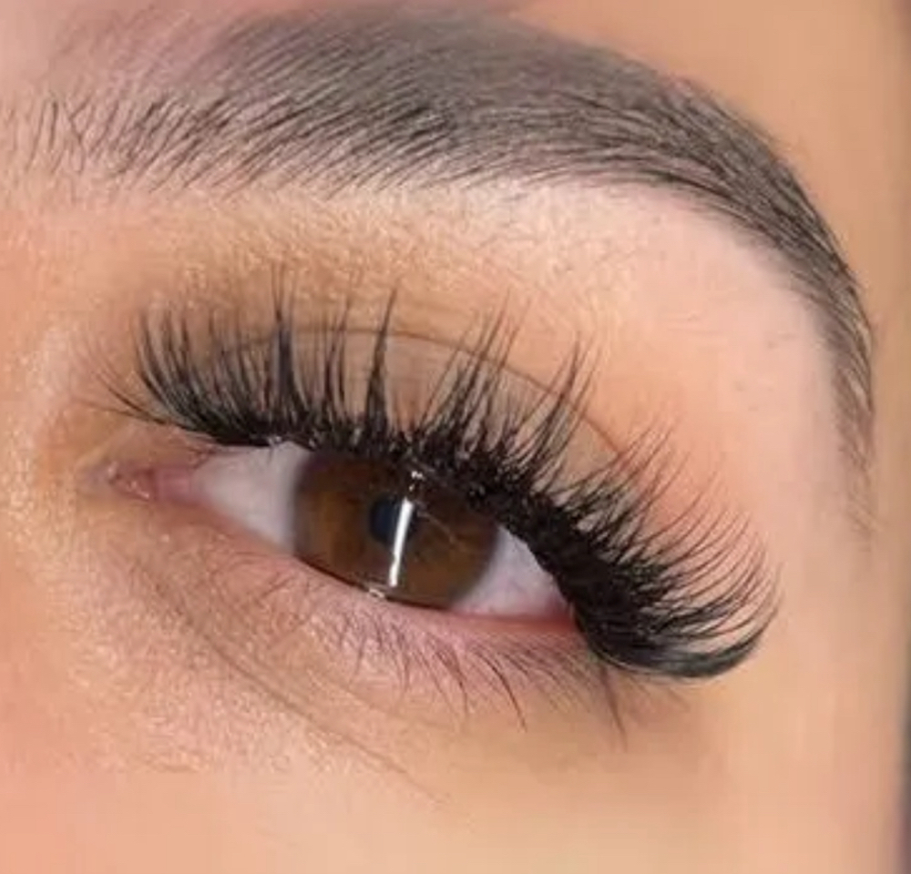 Teenagers Classy Lashes