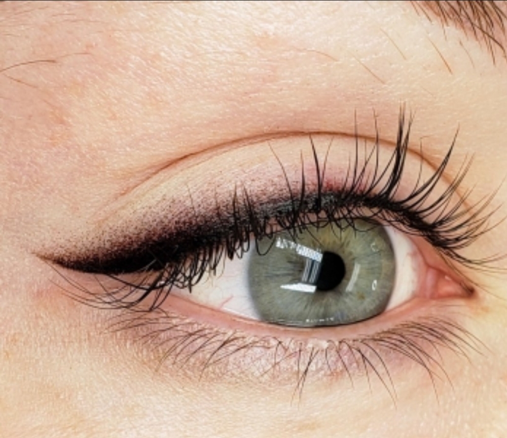 Permanent eyeliner