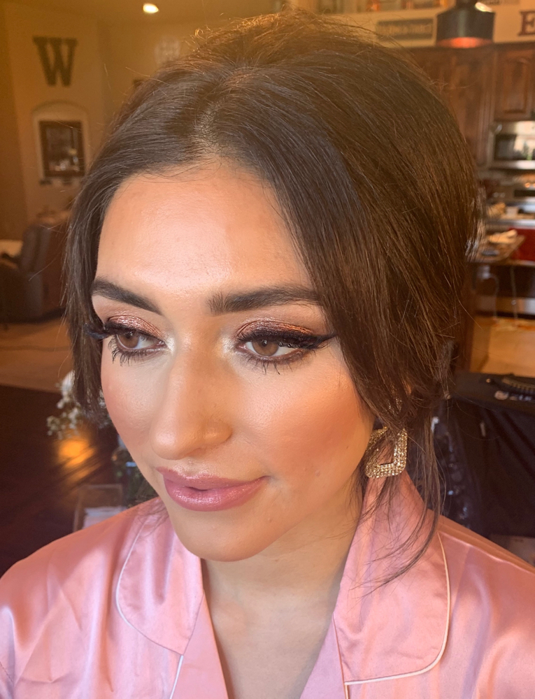 MAKEUP APPLICATION