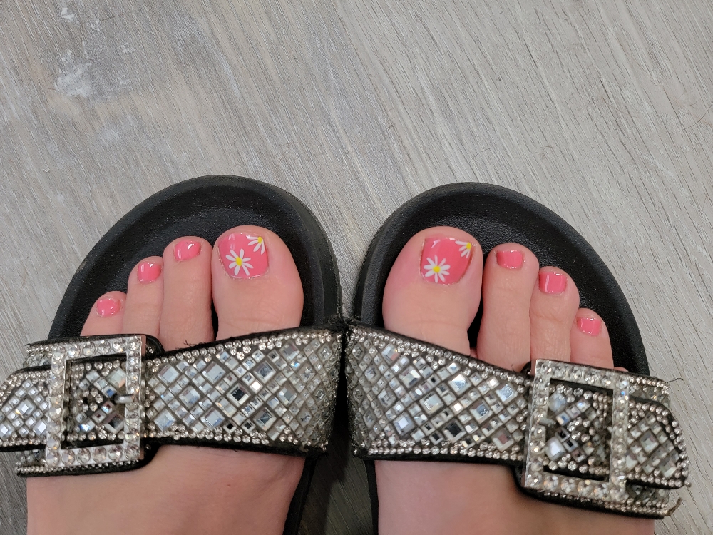 Kids Gel Polish Pedicure at Nonas Custom Nails in Anderson, IN