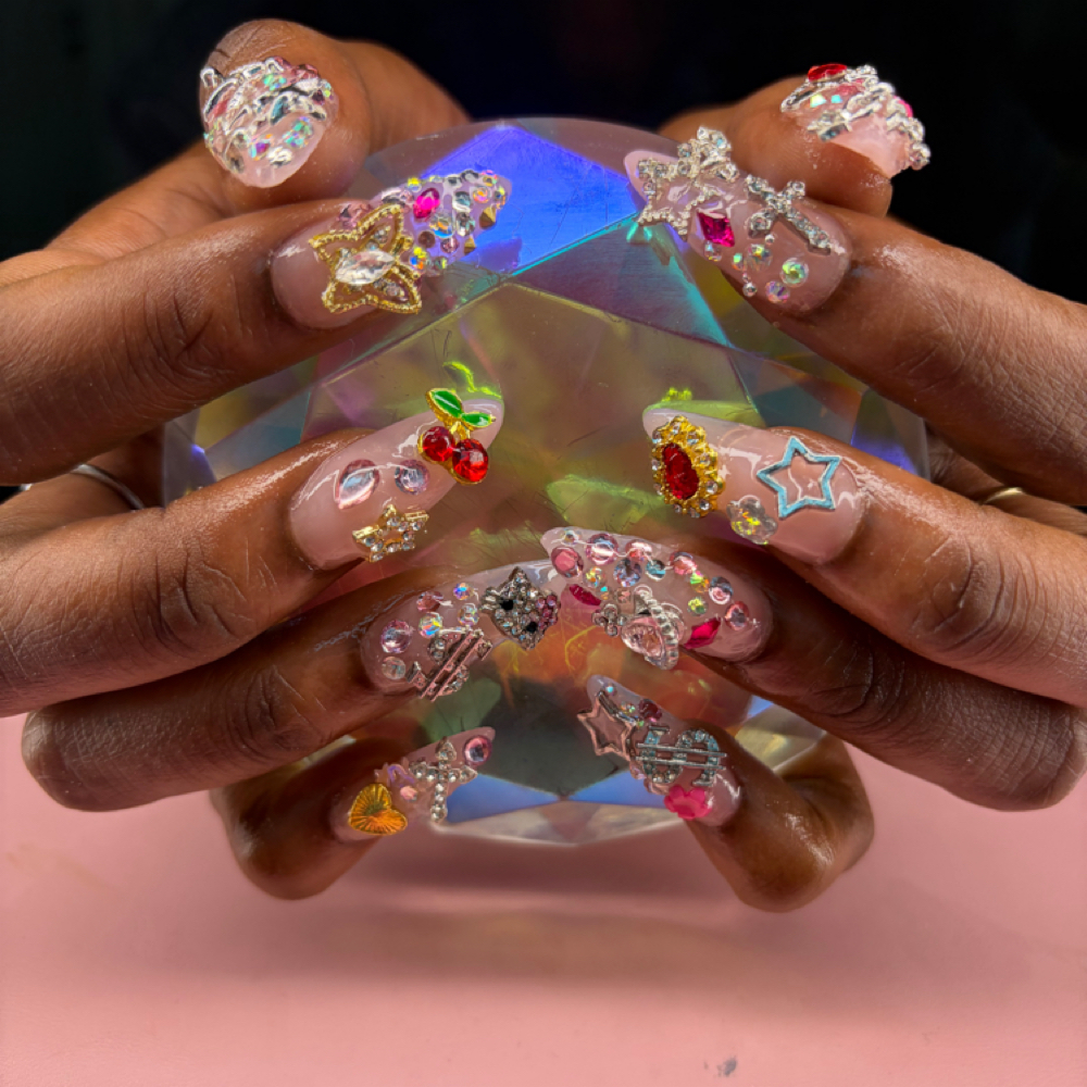 Medium Junk Nails at Evolmani Aesthetics in Chicago, IL
