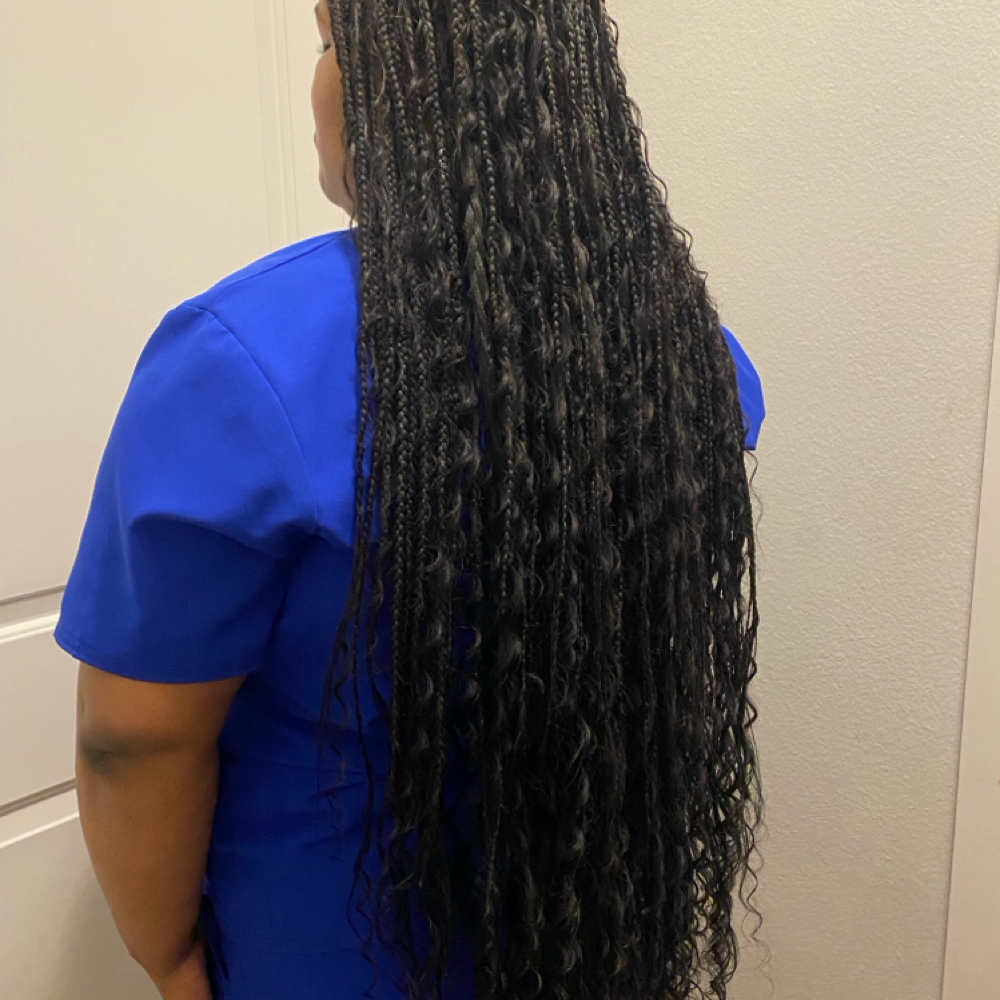 SMALL BOHO Knotless at BeyoutifulHairtique in Duncanvile, TX