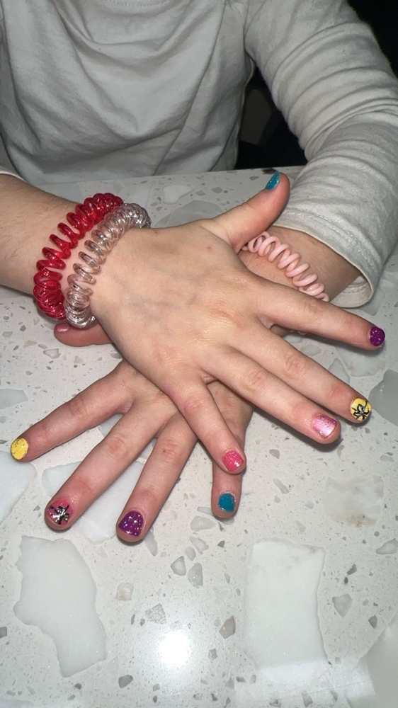 Mini- Me Mani Pedi