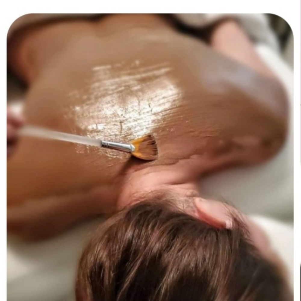 30 Min Back Facial Relaxation Messa at GetwaxedbyAlma in Salem, OR