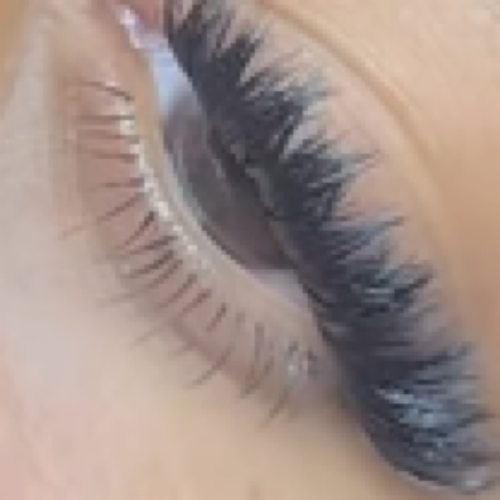 Bottom Lash Extensions⚡️ at The Lash Jewel in Madisonville, TX