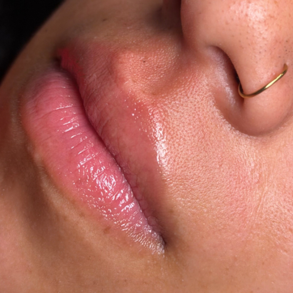 Depilación De Bozo (bigote)✨ at Gomila Brows in Carolina, PR