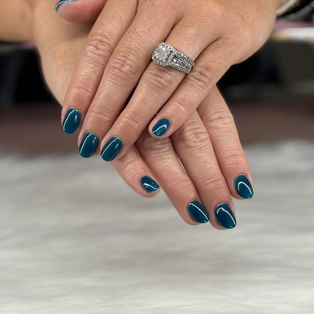 Structured Gel Mani