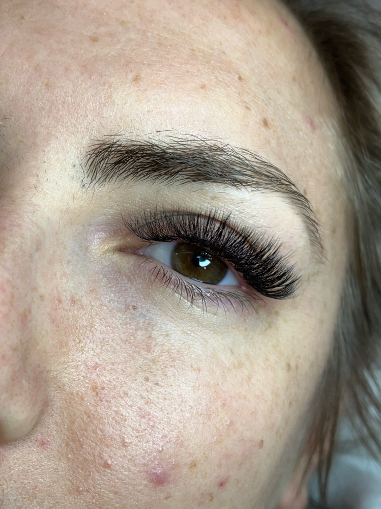 Hybrid Eyelash Extentions