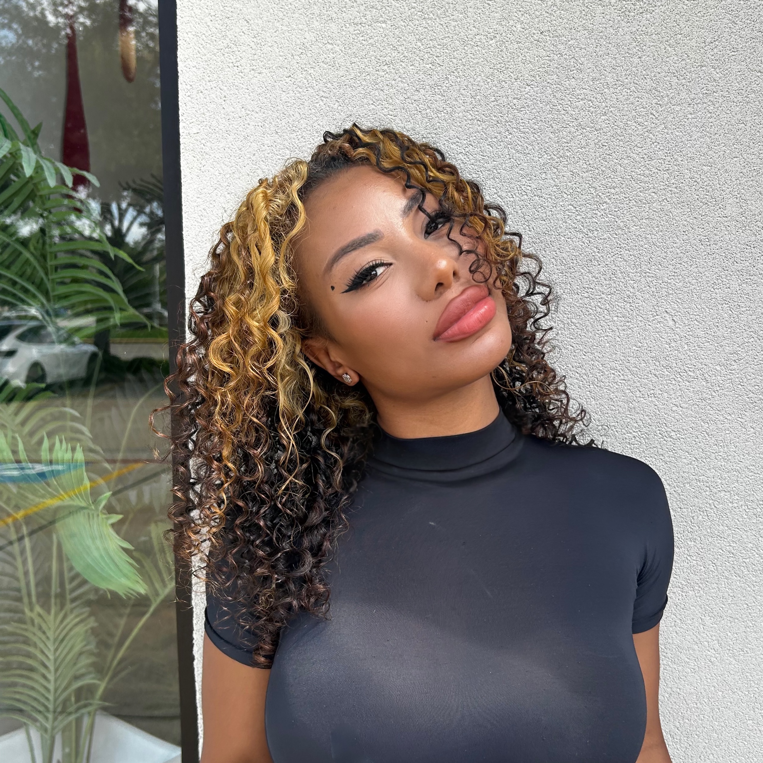 Lavish Curls (Wash and Go) at Abundance Beauty Bar in Houston, TX