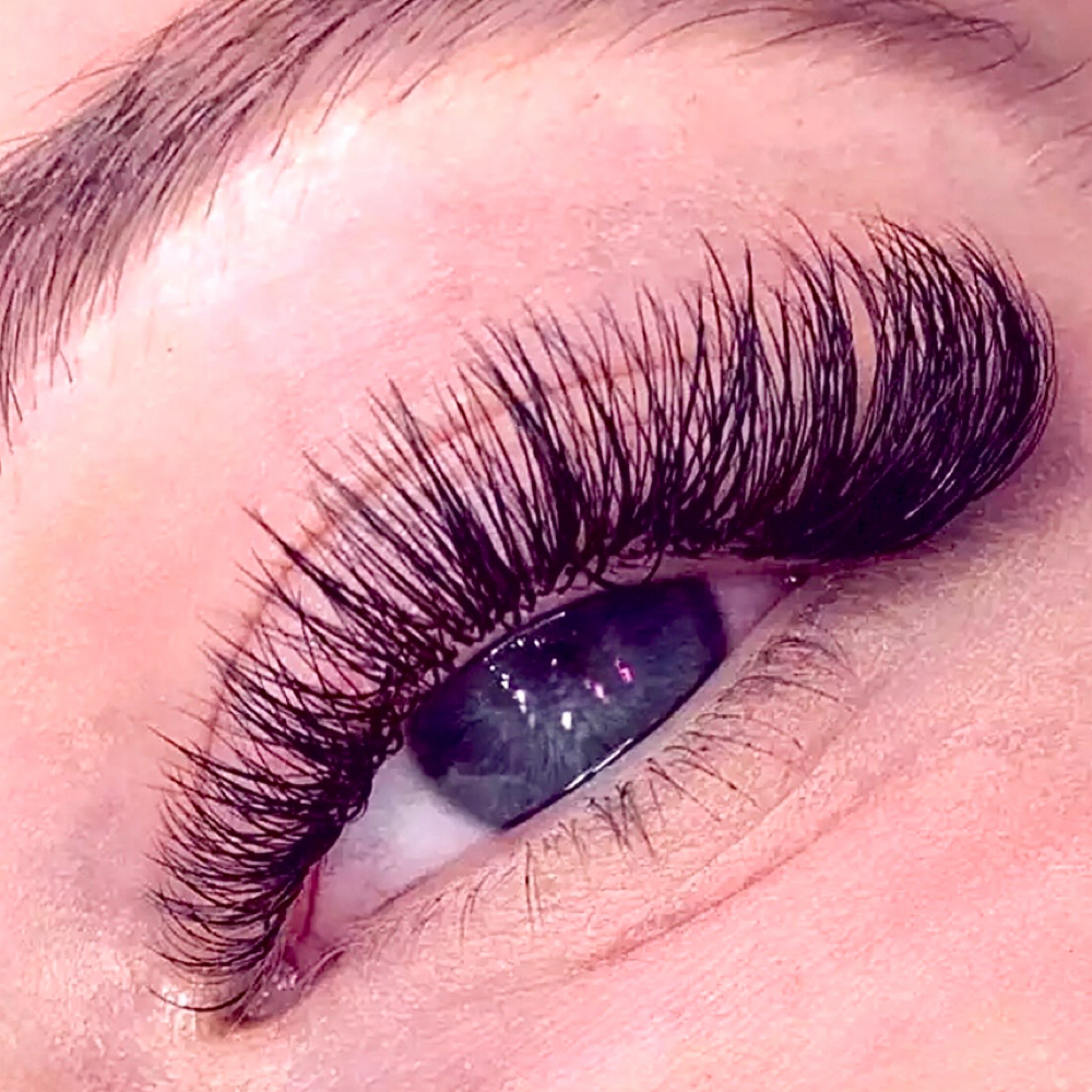 Hybrid Set at ExoticEyes Lash Studio in Dana Point, CA