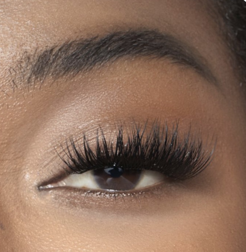 Lash Touch-up at Grandeur Spa in Merchantville, NJ